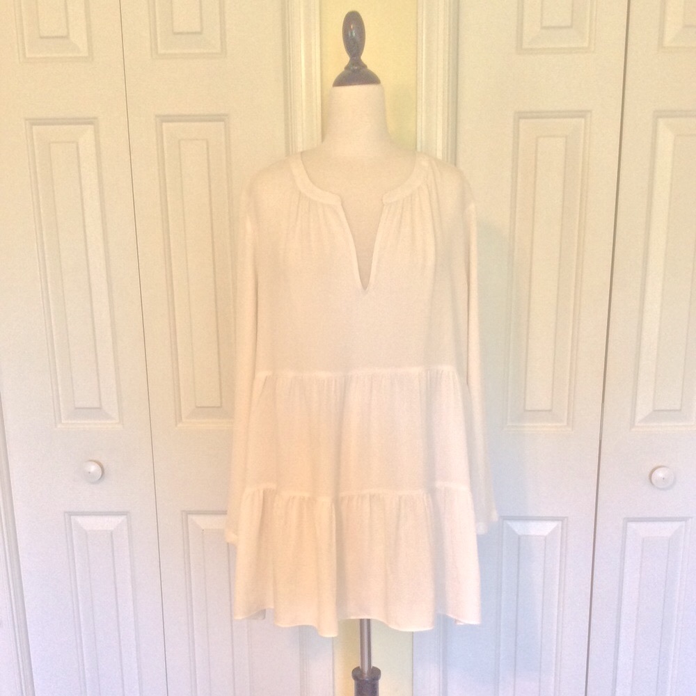 Ann Taylor. Poet style, off-white, tiered blouse.